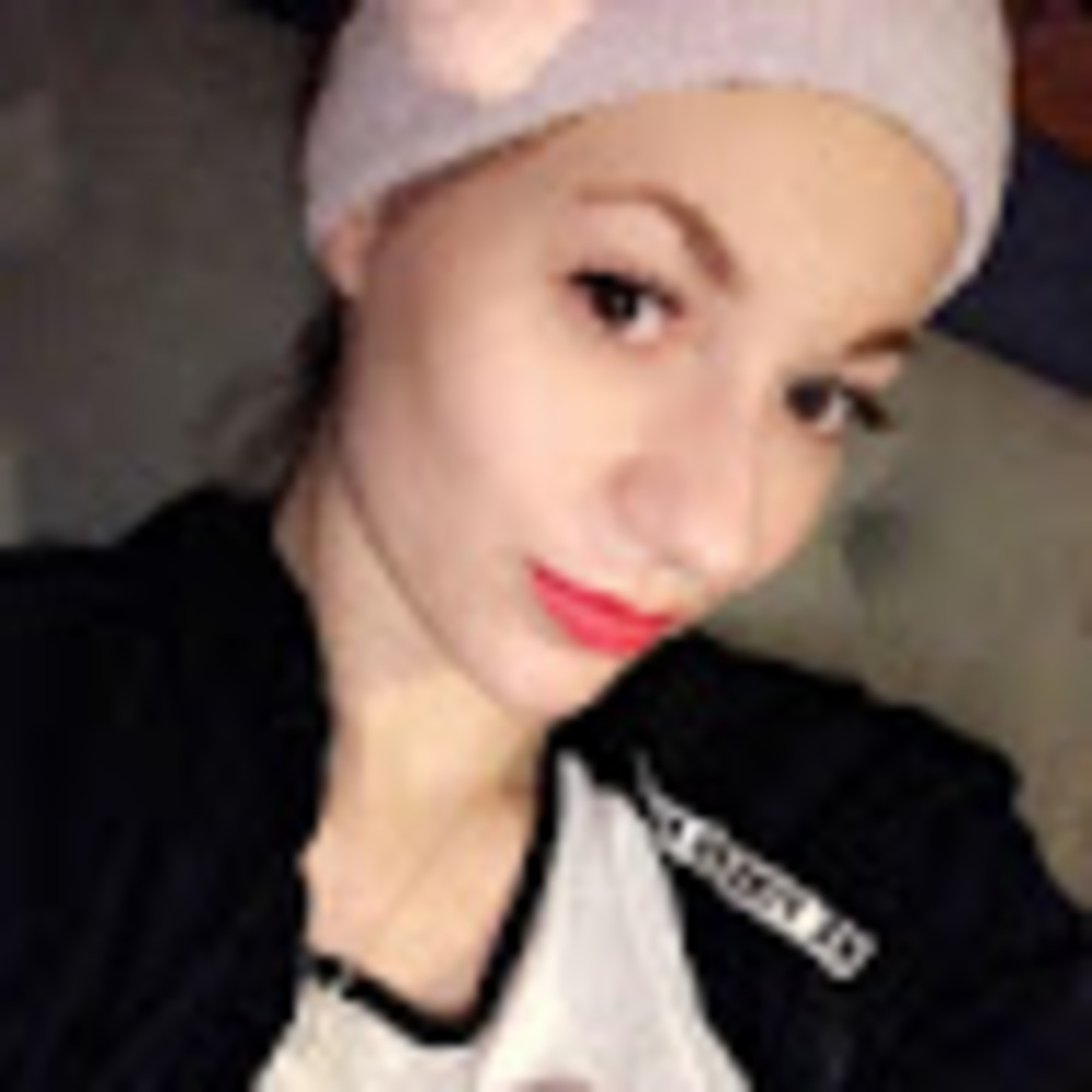 Meet your Posher, Alexandra